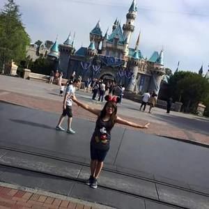 Meet your Posher, Stefanii